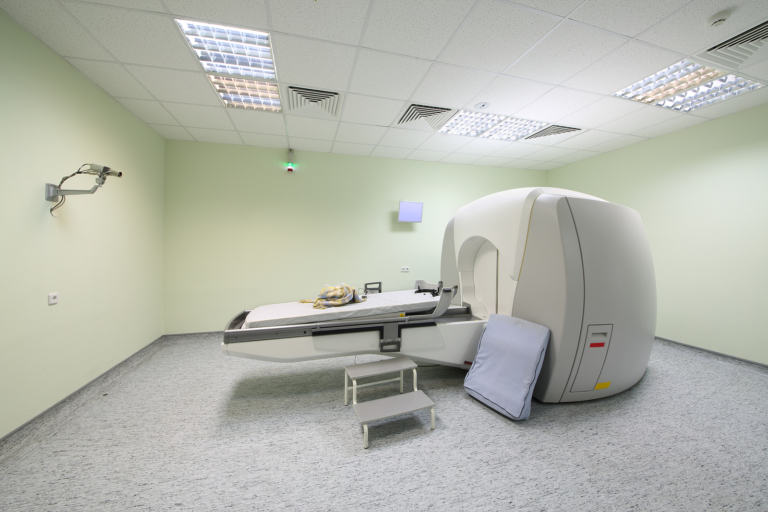 sugárterápiás központ - Gamma Knife